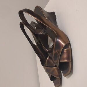 Etienne Aigner Metallic Bronze 2.5" Heels Crossover Slingback Open Toe Sandals